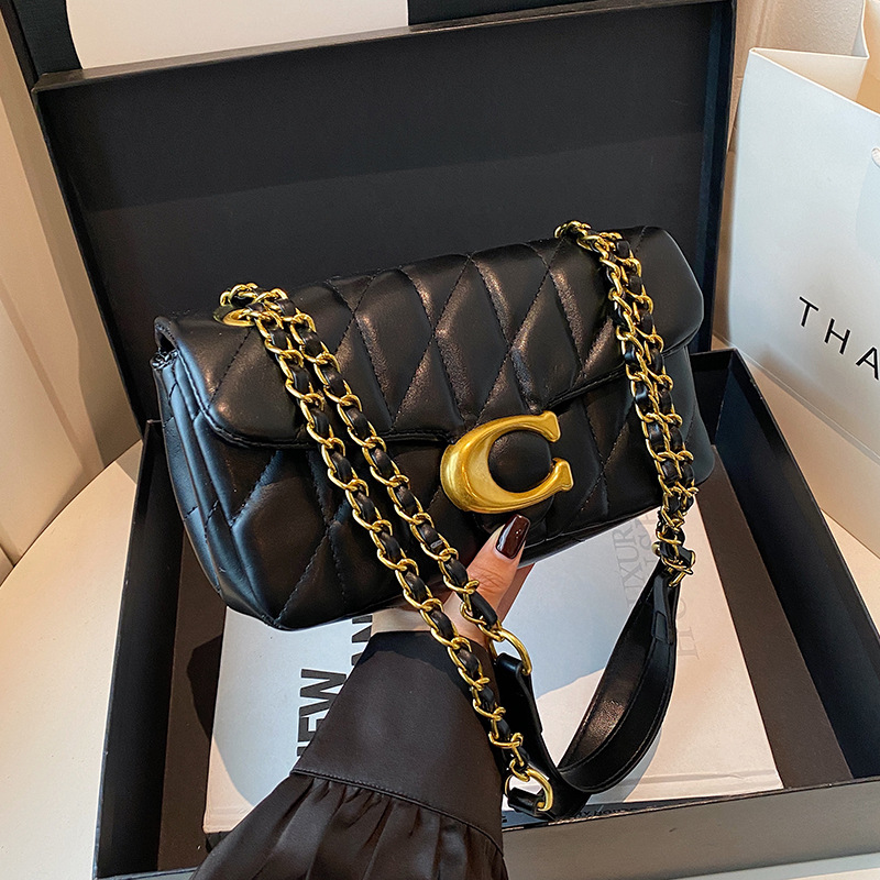 Chain Crossbody Quilted - 女性用キルティングレザーショルダーバッグ、高級Cロゴゴールドチェーンクロスボディバッグ、デザイナースモールフラップハンドバッグ、ヴィンテージブラックイブニングクラッチ