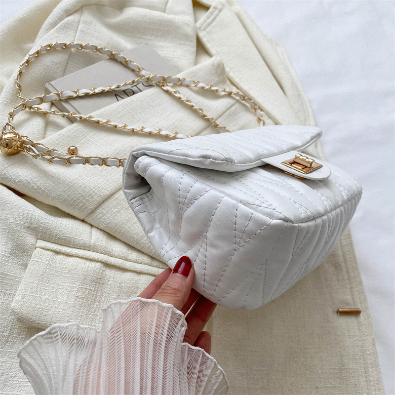 女性キルティング PU クロスボディバッグメタルチェーンロッ - Chain Crossbody Quilted のレビューと価格