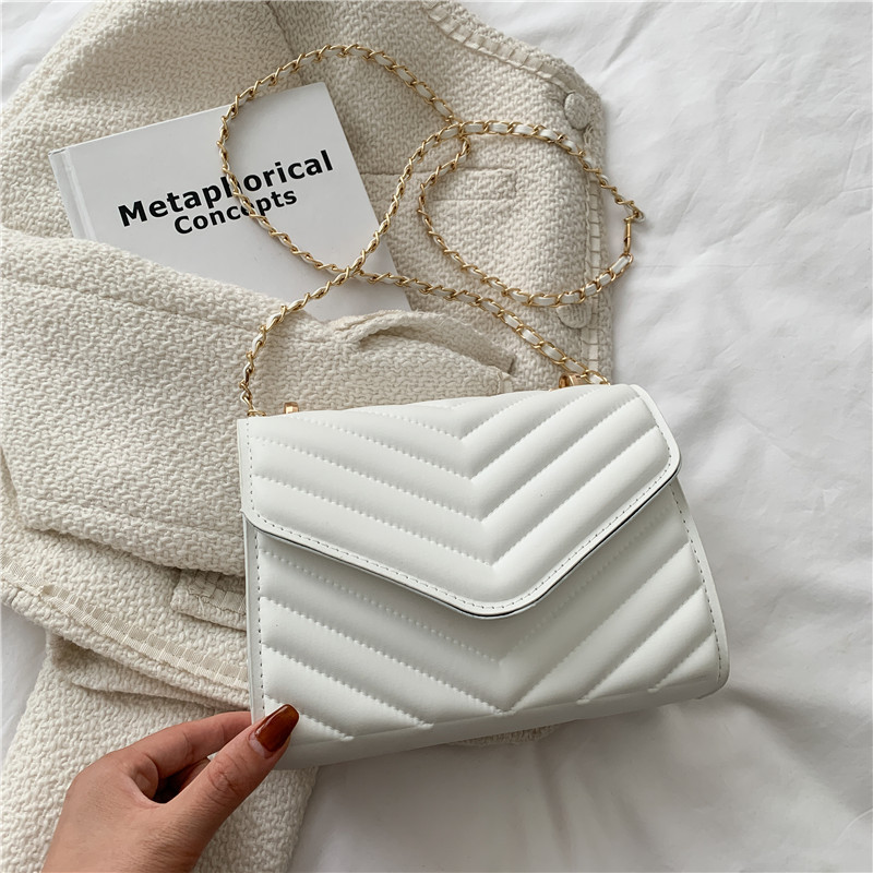 レディース ホワイト ブラック キルティング シェブロン チ - Chain Crossbody Quilted のレビューと価格