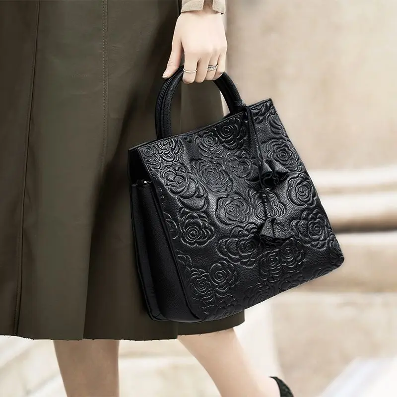 軽やかな高級感漂うエレガントなレトロ風レディース大容量花柄ハ - Luxury Bags Vegan Leather のレビューと価格
