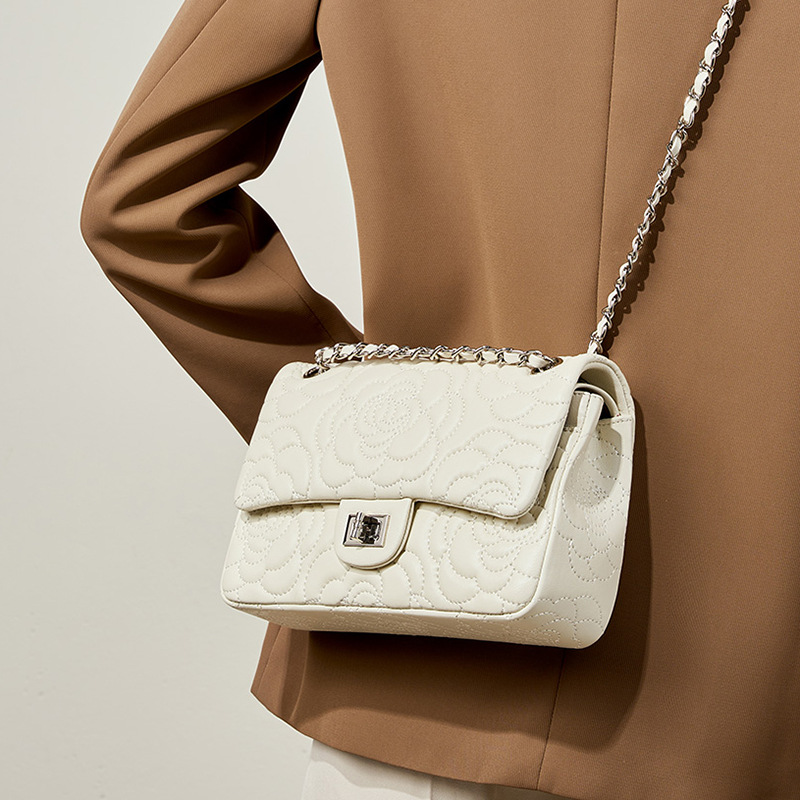 トップグレインハイランドラムスキンショルダーバッグ本革キルテ - Chain Crossbody Quilted のレビューと価格