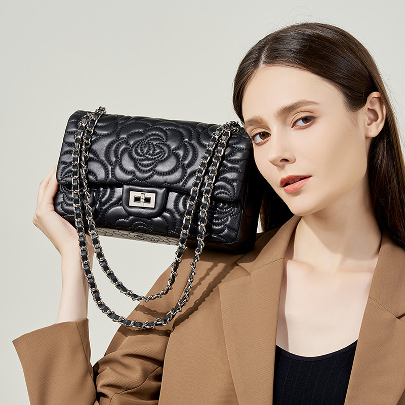 トップグレインハイランドラムスキンショルダーバッグ本革キルテ - Chain Crossbody Quilted のレビューと価格